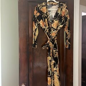 Black wrap dress size XS floral